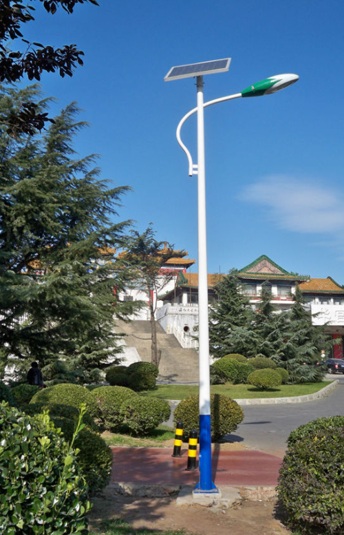 道路太陽能路燈你知道怎么選擇瓦數(shù)嗎?